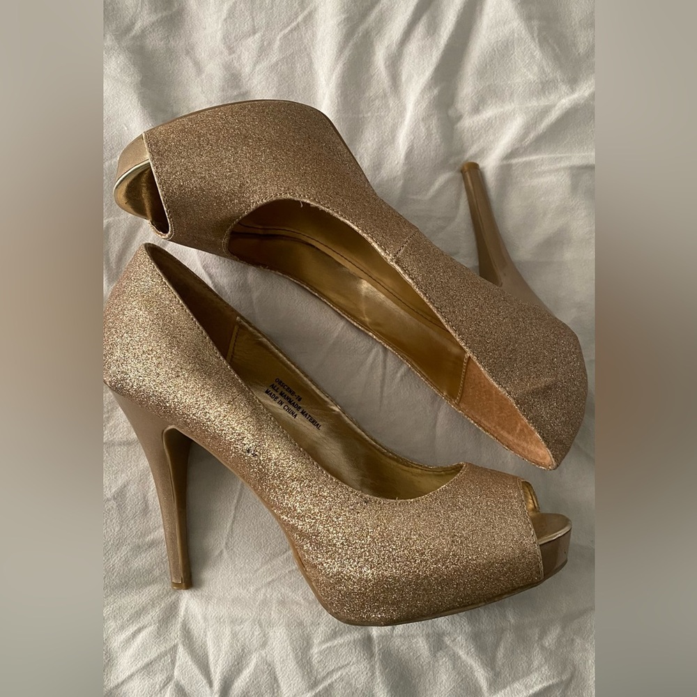Rouge Gold Heels Size 10